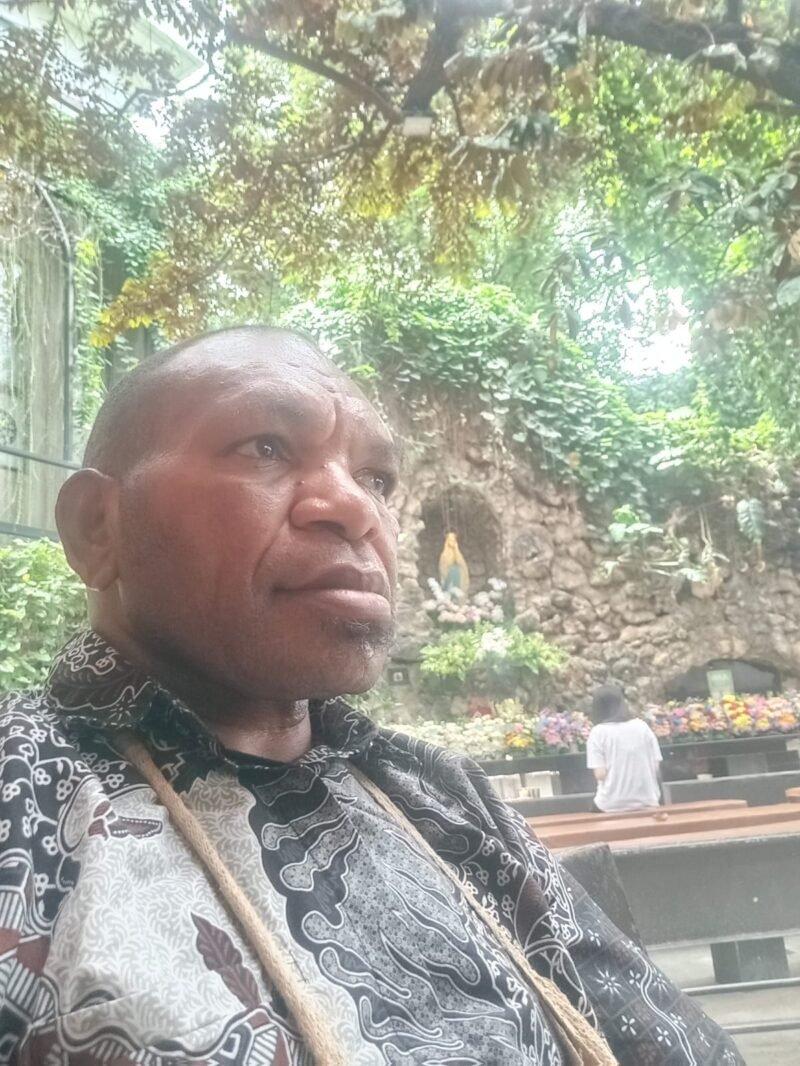 Titus Pekei, Pencetus Noken sebagai warisan budaya dunia, saat ditemui wartawan jabar.tagarutama.com.